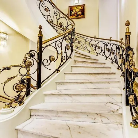 Pałacyk Business&spa 4*