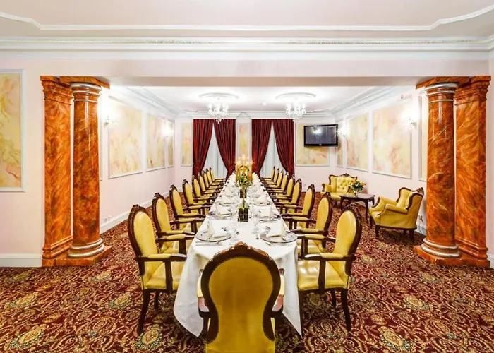 Pałacyk Business&spa 4* Otrębusy